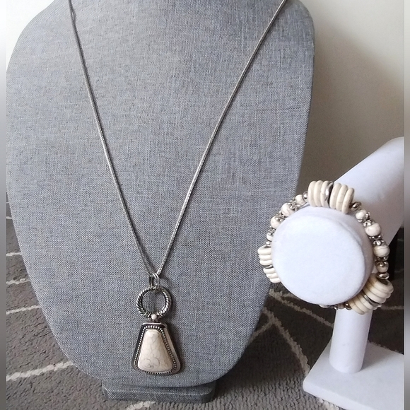 Long Marbled Necklace and Bracelet Set - Picture 11 of 14